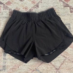 Lulu black shorts size 4